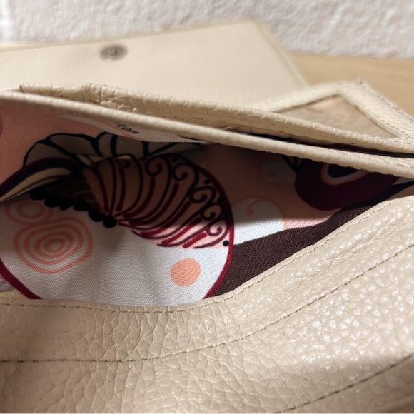 Brighton Masterpiece Collection Melania Wallet Cream/Yellow Pebbled Leather VTG - Picture 9 of 15